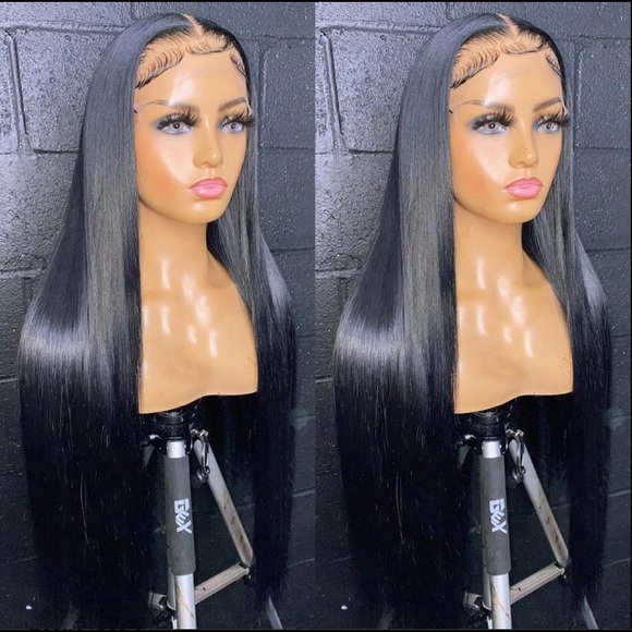 28in Straight Lace Front Brazilian Wig